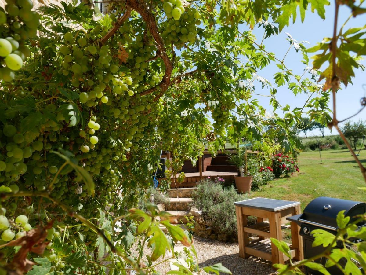 Villa Chez Daisy Montbron Exterior foto
